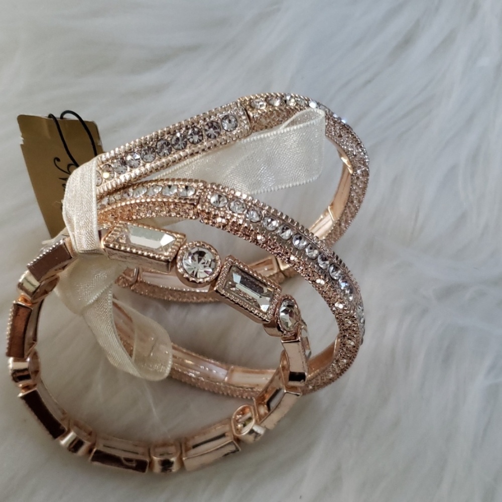 Natasha couture women's bangles new in box tags